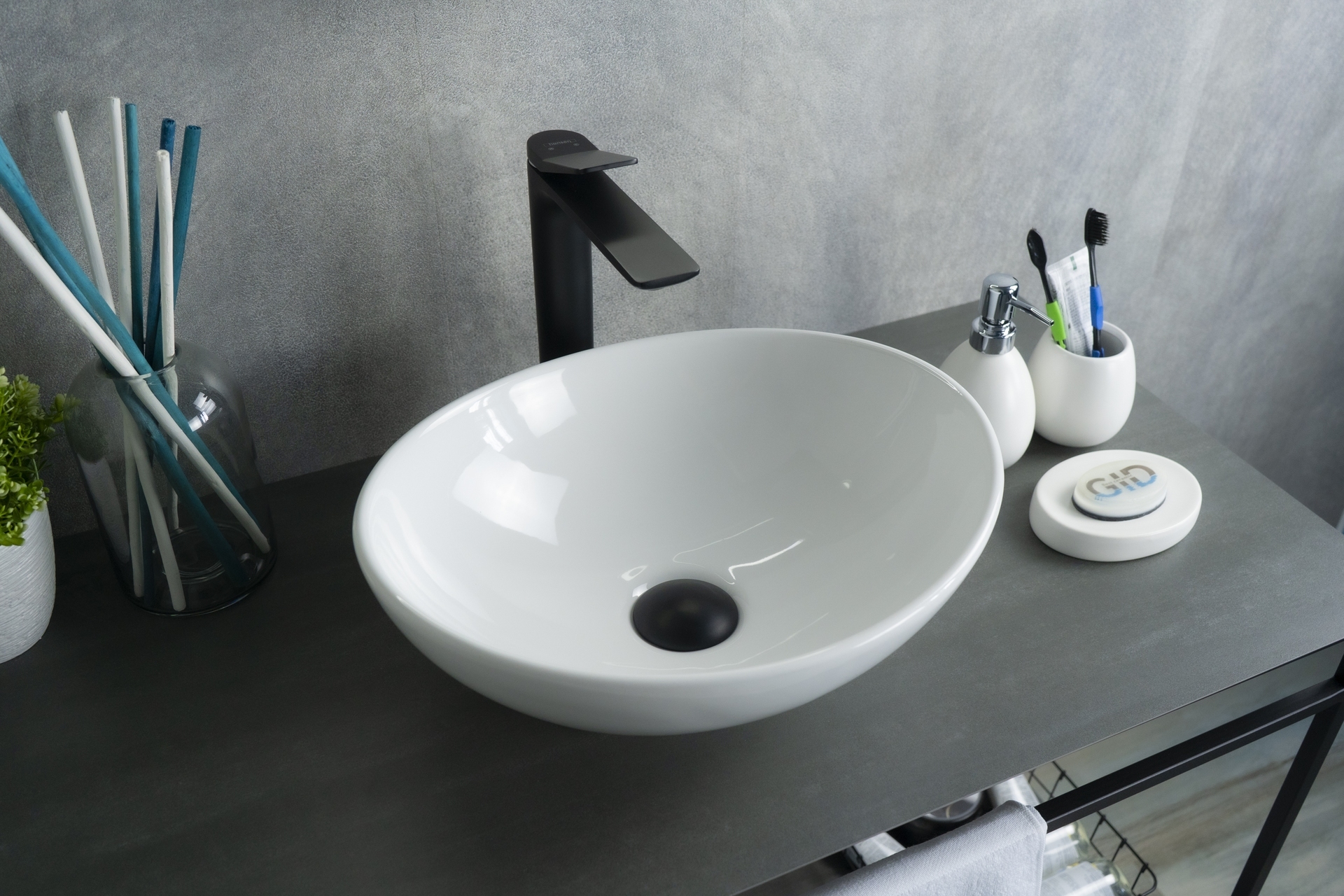 Раковина накладная GID N9138 41x34 белая глянцевая овальная керамика 2950₽