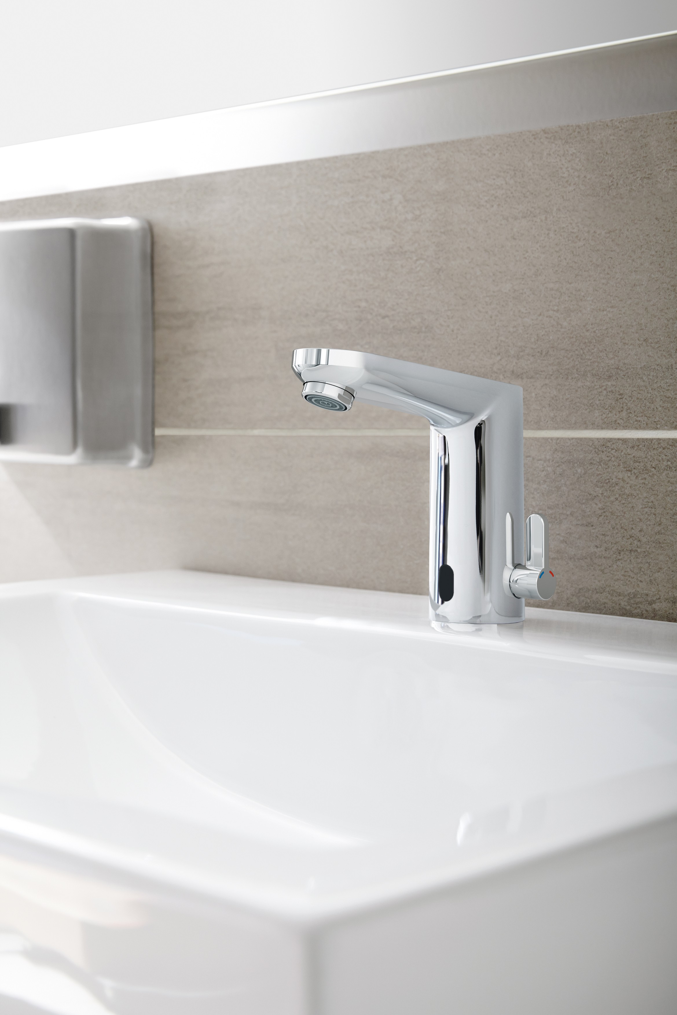 Смеситель для раковины Grohe Eurosmart 36327001, цвет хром - фото 2