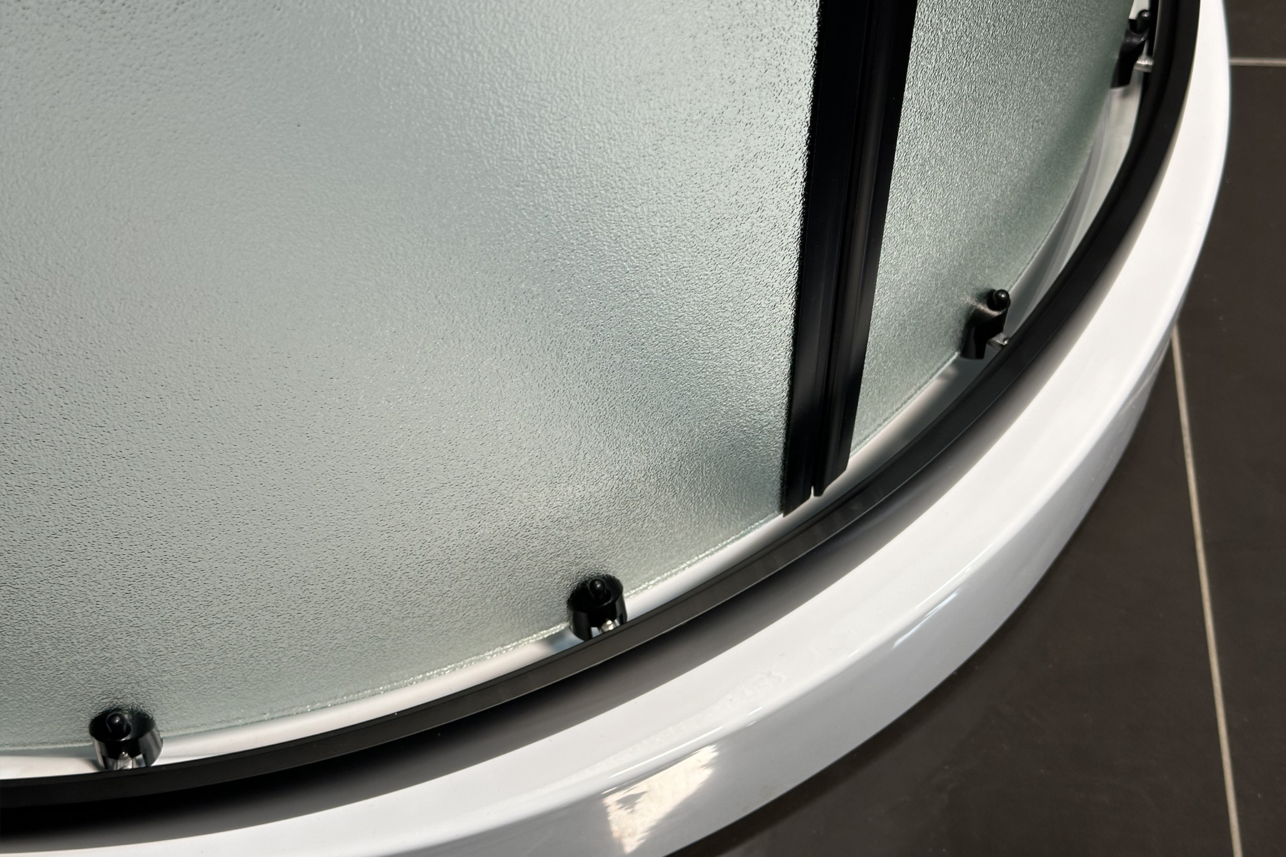 Душевой уголок Royal Bath HK 90x90 RB90HK-C-BL-Practic стекло рифленое, профиль черный, с поддоном, размер 90x90, цвет белый - фото 4