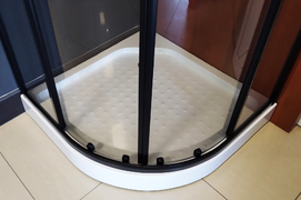 Фото Душевой уголок Royal Bath HK 90х90 RB90HK-T-BL стекло прозрачное, профиль черный, с поддоном