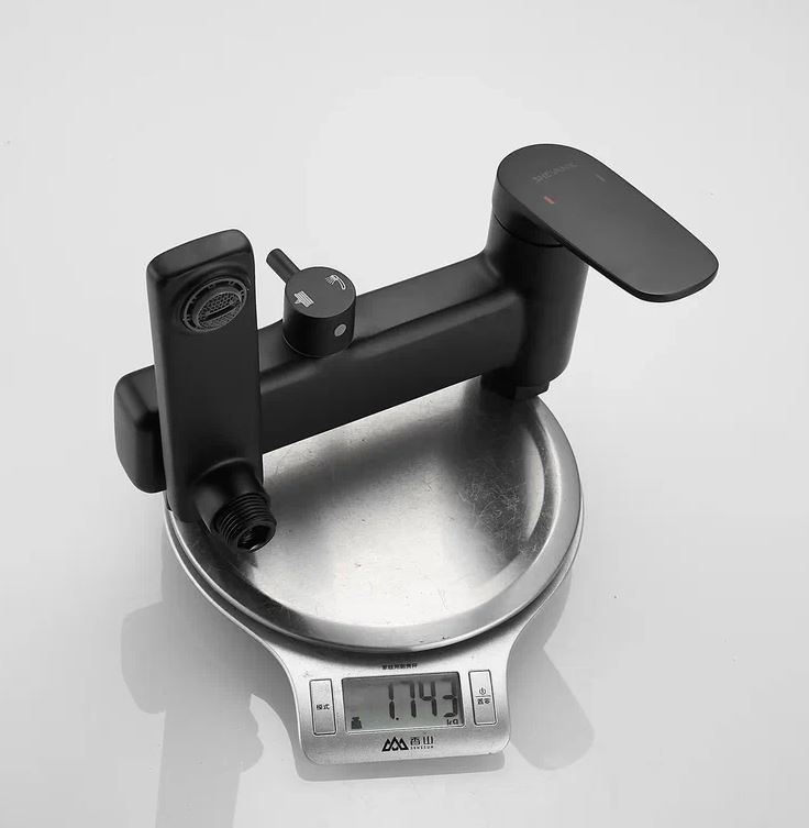 Душевая стойка Shevanik S8536H с изливом для ванны, черная, цвет черный - фото 5