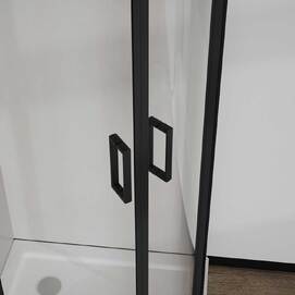Фото Душевой уголок Vincea City 90x90 стекло прозрачное, профиль черный, без поддона